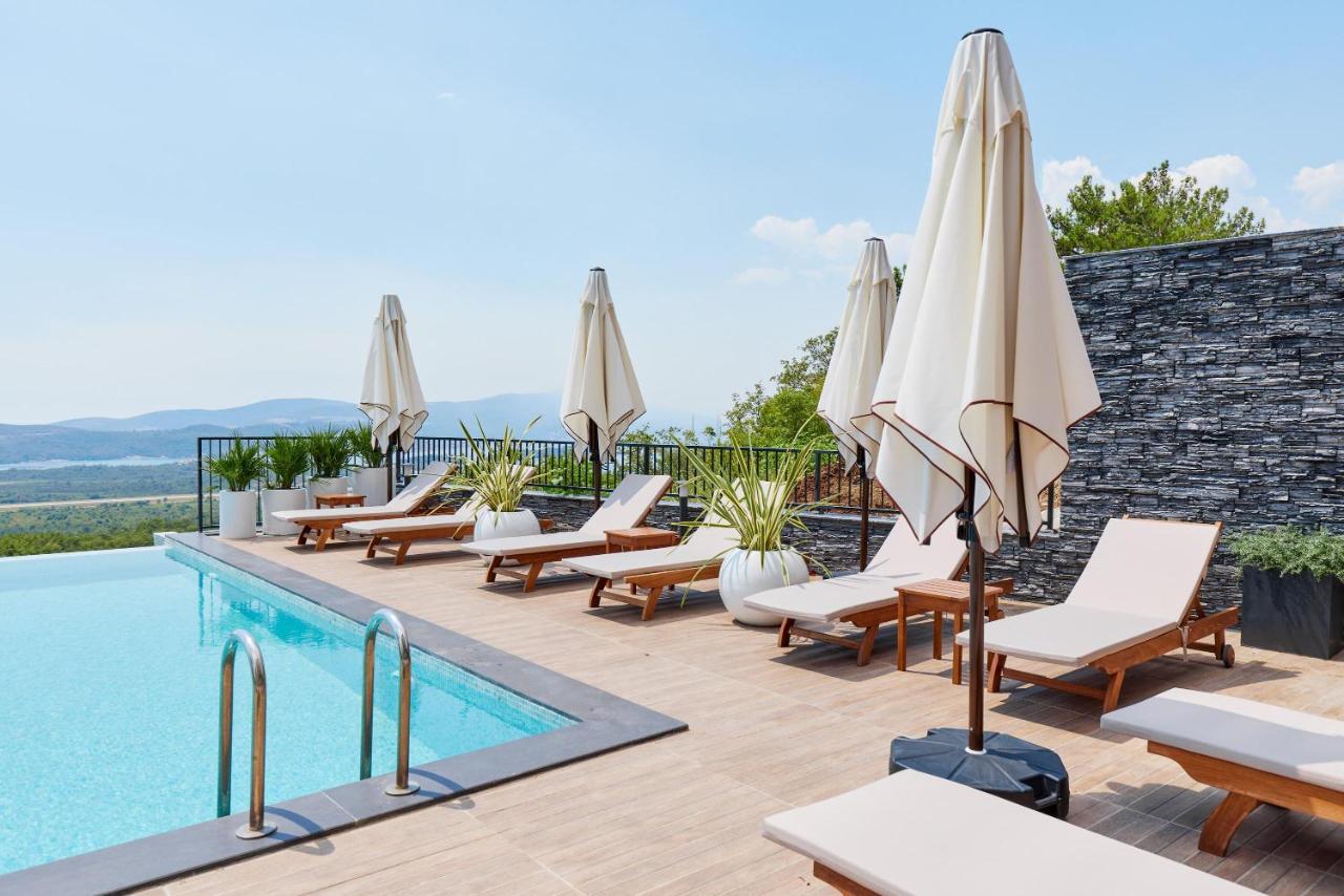 Bayview Hills Luxury Residences Тиват Экстерьер фото