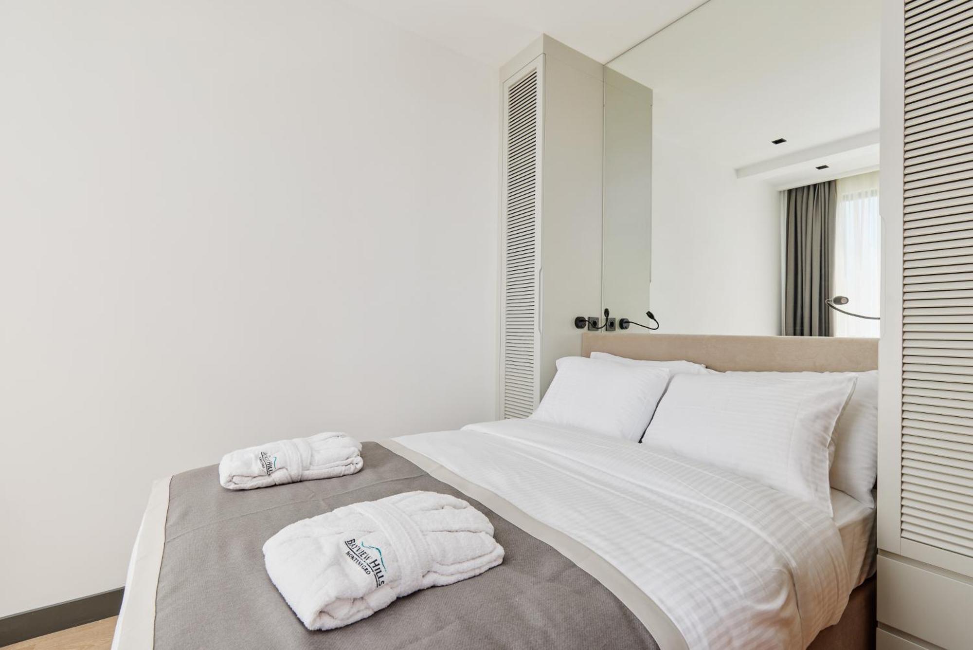 Bayview Hills Luxury Residences Тиват Экстерьер фото